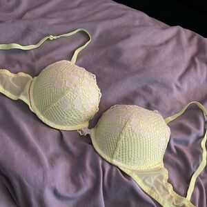 Neon yellow la Senza bra